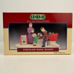 Vintage 1997 Lemax Christmas Village Collection Porcelain Maple Season #73222